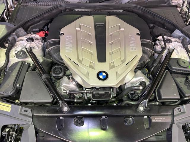 BMW 750Li F02　オルタネーター交換と・・・　大阪府　和泉市
