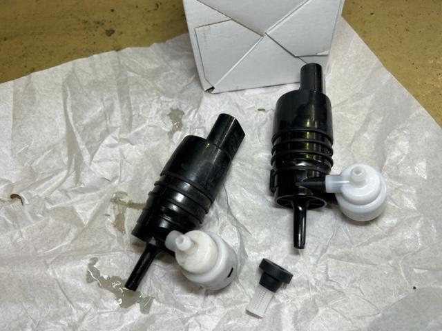 BMW 218d F45 ガレージに水の漏れ痕 大阪府 和泉市