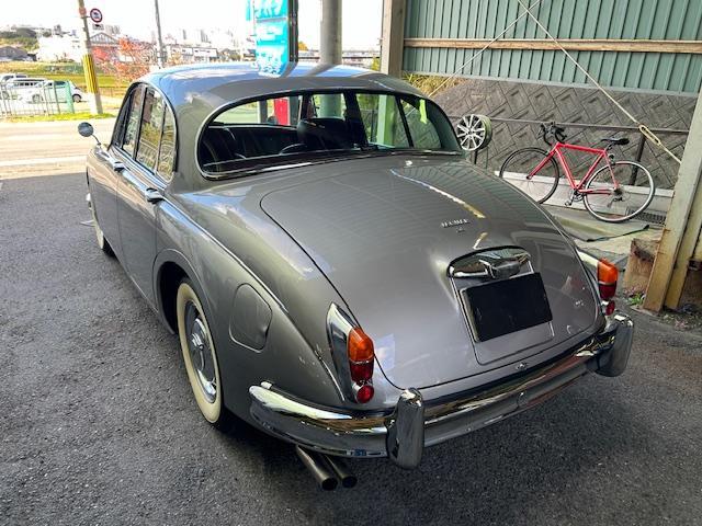 JAGUAR MkⅡ　ビーチャムジャガー MK2　ブレーキキャリパーオーバーホール　車検ご入庫ありがとうございます 大阪府　和泉市