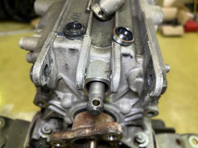 BMW 320i F30  クラッチ交換 エンジンオイル漏れ修理