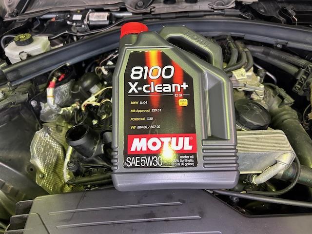 BMW 320i F30  クラッチ交換 エンジンオイル漏れ修理