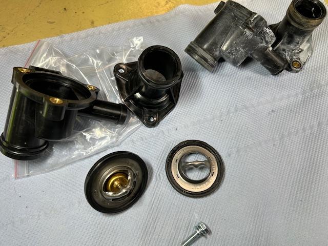 LOTUS　ELISE  S1　ロータス　エリーゼ　フェイズ１　冷却水漏れ修理　大阪府　和泉市