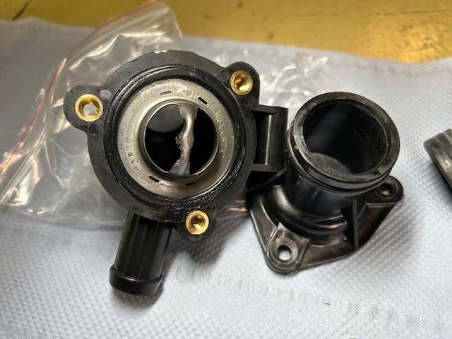 LOTUS　ELISE  S1　ロータス　エリーゼ　フェイズ１　冷却水漏れ修理　大阪府　和泉市