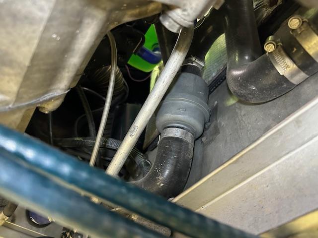 LOTUS　ELISE  S1　ロータス　エリーゼ　フェイズ１　冷却水漏れ修理　大阪府　和泉市