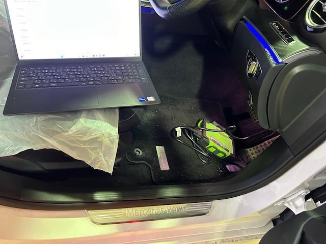 Mercedes-Benz E200 W213 1年点検でのご入庫ありがとうございます! 大阪府 和泉市