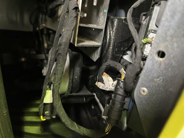 Mercedes-Benz E200 W213 1年点検でのご入庫ありがとうございます! 大阪府 和泉市