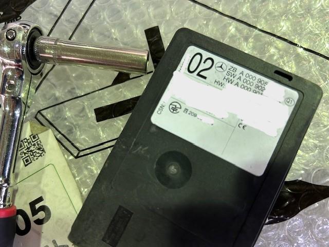 Mercedes-Benz E200 W213 1年点検でのご入庫ありがとうございます! 大阪府 和泉市