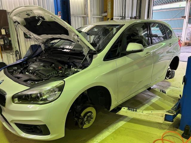 BMW 218D F45 車検整備ご入庫ありがとうございます! 大阪府 和泉市