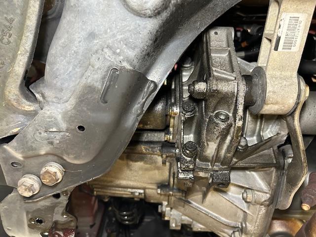 FIAT 500 車検整備ご入庫ありがとうございます! デフサイドシール交換 大阪府 和泉市