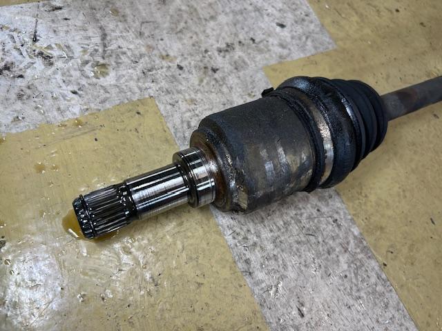 FIAT 500 車検整備ご入庫ありがとうございます! デフサイドシール交換 大阪府 和泉市