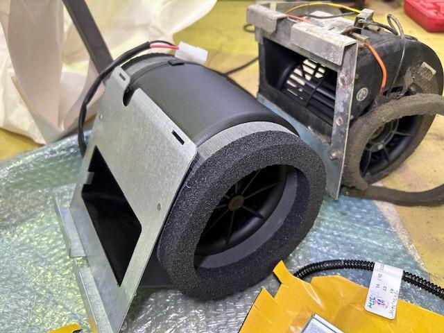 LOTUS ELISE S2　ロータス　エリーゼ　フェイズ2　エアコン風出ない　ブロワーレジスター交換　ブロワーモーター交換　大阪府　和泉市