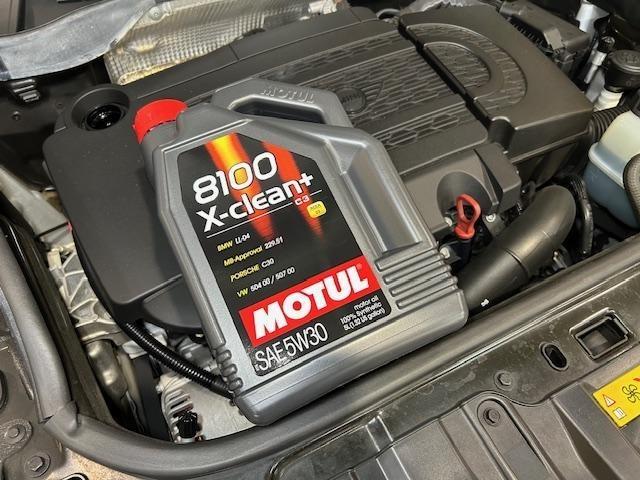 MINI Cooper SD Crossover R60　ミニ　クーパー　クロスオーバー　ディーゼル　エンジンオイル＆フィルター交換ご入庫ありがとうございます！　大阪府　和泉市