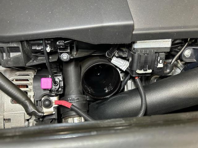 MINI Cooper SD Crossover R60　ミニ　クーパー　クロスオーバー　ディーゼル　エンジンオイル＆フィルター交換ご入庫ありがとうございます！　大阪府　和泉市