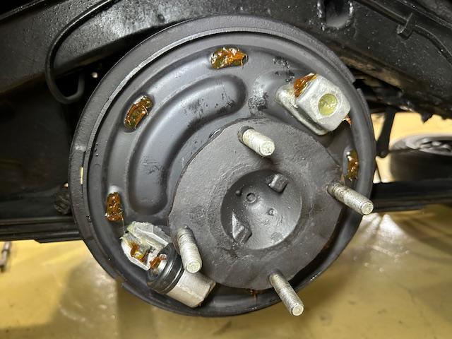 DATSUN FAIRLADY SR311 ダットサン フェアレディ2000 ローウィンド 車検整備 リヤブレーキO/H リヤシャフトシール交換 大阪府 和泉市