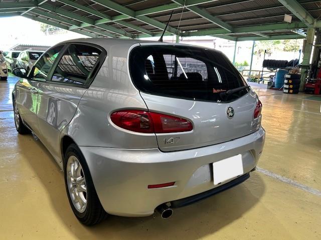 Alfa Romeo 147  アルファロメオ147 ツインスパーク M/T サーモスタット交換 ドライブシャフトブーツ交換 車検整備でのご入庫ありがとうございます! 大阪府 和泉市