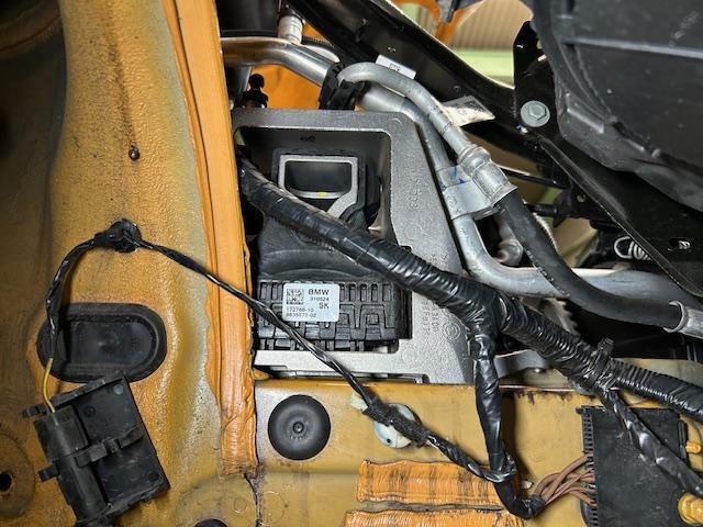 MINI Cooper Clubman F54 ミニ クーパー クラブマン 車検整備 エンジンマウント交換 ご入庫ありがとうございます! 大阪府 和泉市