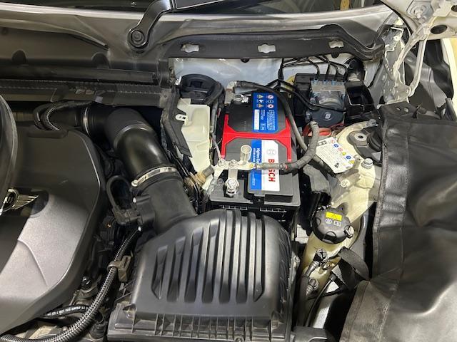 MINI Cooper S F55　ミニ　クーパーS　バッテリー交換　ご来店頂きました！　大阪府　和泉市