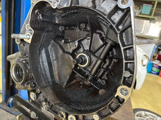 FIAT 500　Cinquecento　フィアット500　チンクエチェント　ミッションオイル漏れ　クラッチ交換　ミッションオーバーホール　大阪府　和泉市