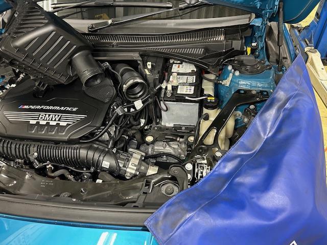 BMW M235i F44 バッテリー交換 ご来店ありがとうございます! 大阪府 和泉市