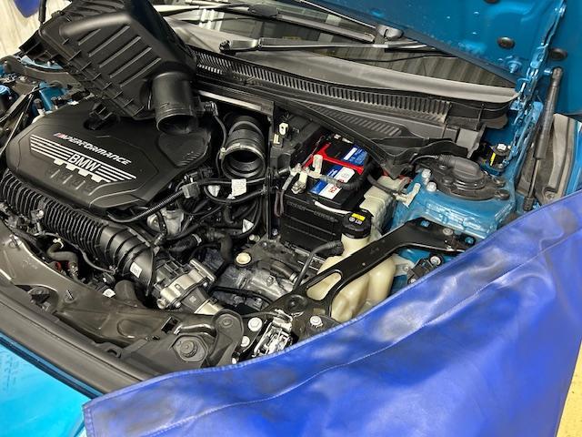BMW M235i F44 バッテリー交換 ご来店ありがとうございます! 大阪府 和泉市