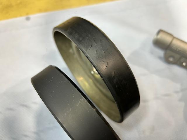 BMW MINI Cooper Crossover R60 ミニ クロスオーバー 車検整備でのご入庫ありがとうございます ! 大阪府  和泉市