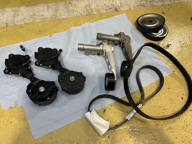 BMW MINI Cooper Crossover R60 ミニ クロスオーバー 車検整備でのご入庫ありがとうございます ! 大阪府  和泉市