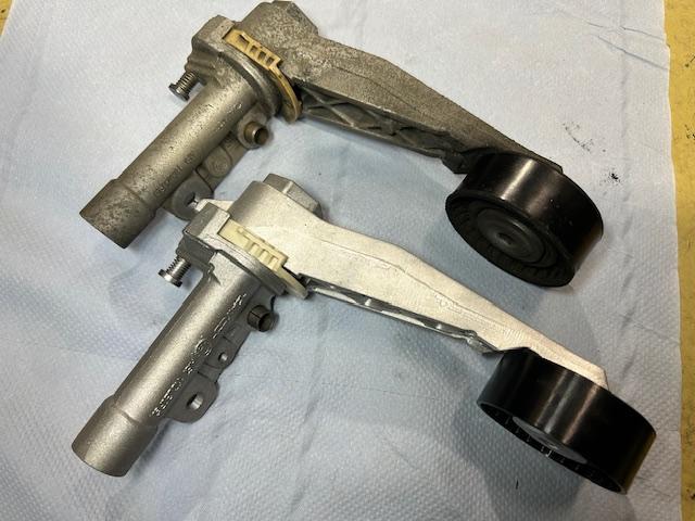 BMW MINI Cooper Crossover R60 ミニ クロスオーバー 車検整備でのご入庫ありがとうございます ! 大阪府  和泉市