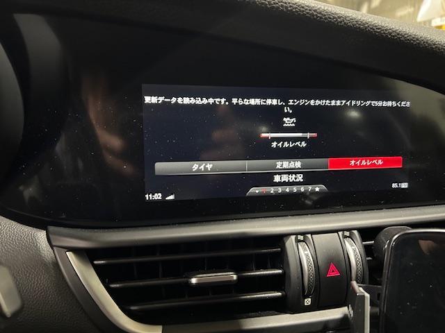 Alfa Romeo Giulia Q4　アルファロメオ　ジュリア　Q4　エンジンオイル&フィルター交換　ご入庫ありがとうございます！　大阪府　和泉市