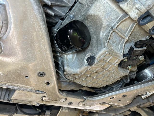 Alfa Romeo Giulia Q4　アルファロメオ　ジュリア　Q4　エンジンオイル&フィルター交換　ご入庫ありがとうございます！　大阪府　和泉市