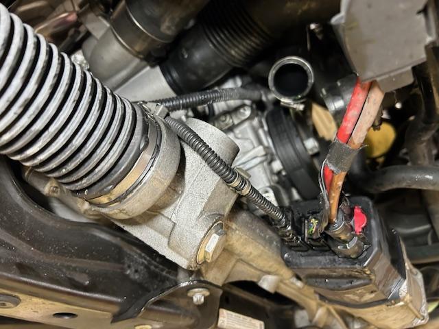 BMW 320i F30  バッテリー上がり 電動ウォーターポンプ交換 大阪府 和泉市