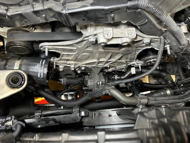 Alfa Romeo STELVIO Q4　アルファロメオ　ステルビオ　Ｑ4　ディーゼル　タイミングベルト交換　ウォーターポンプ交換　大阪府　和泉市