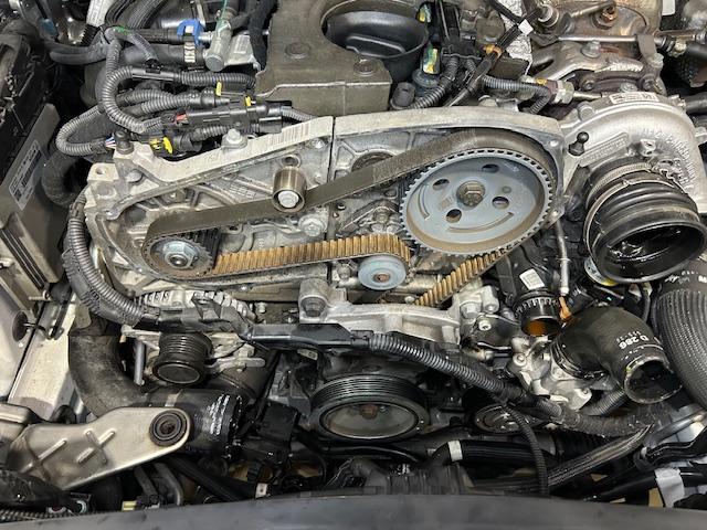 Alfa Romeo STELVIO Q4　アルファロメオ　ステルビオ　Ｑ4　ディーゼル　タイミングベルト交換　ウォーターポンプ交換　大阪府　和泉市