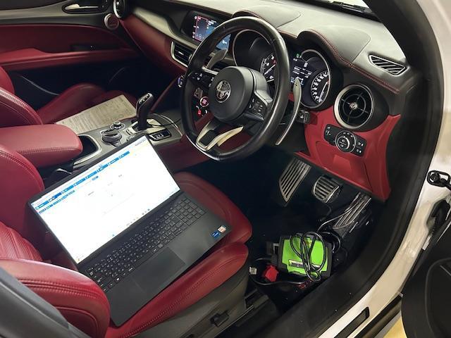 Alfa Romeo STELVIO Q4　アルファロメオ　ステルビオ　Ｑ4　ディーゼル　タイミングベルト交換　ウォーターポンプ交換　大阪府　和泉市