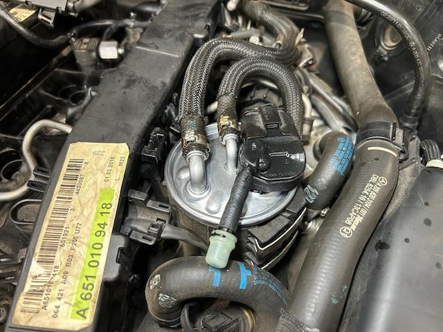 Mercedes Benz C220d W205 メルセデス・ベンツ　Ｃクラス　ディーゼルエンジン　エンジン警告灯点灯　エンジン不調　大阪府　和泉市