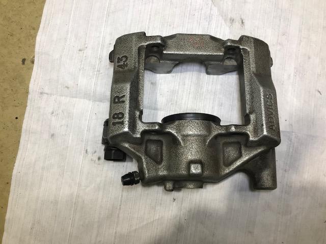 LEXUS IS250　レクサス　IS250　ブレーキキャリパーオーバーホール　LLC交換　大阪府　和泉市