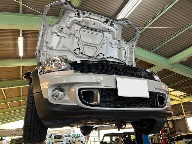 MINI Cooper S R56　ミニ　クーパーS　エンジンオイル交換　冷却水漏れ　サーモスタット交換　大阪府　和泉市