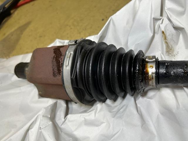 VOLKSWAGEN Tiguan TDI フォルクスワーゲン ティグアン ドライブシャフトブーツ交換 大阪府 和泉市