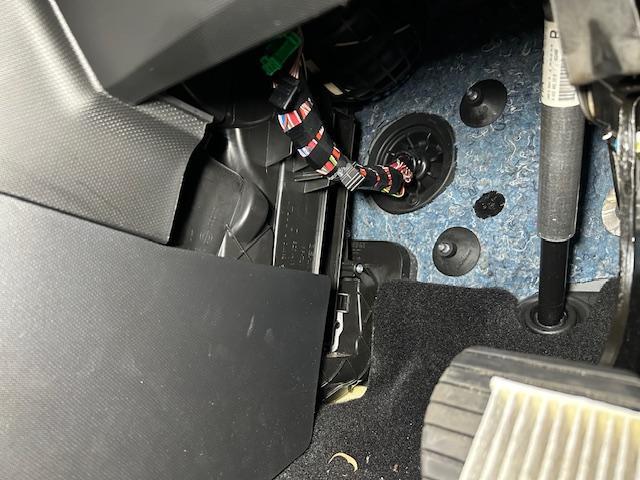 Renault Twingo　ルノー　トゥインゴ　車検整備　ご入庫ありがとうございます！　大阪府　和泉市