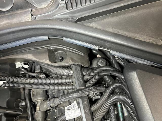 ＢＭＷ 118i F20　エンジンオイル＆フィルター交換ご入庫ありがとうございます！
大阪府　和泉市