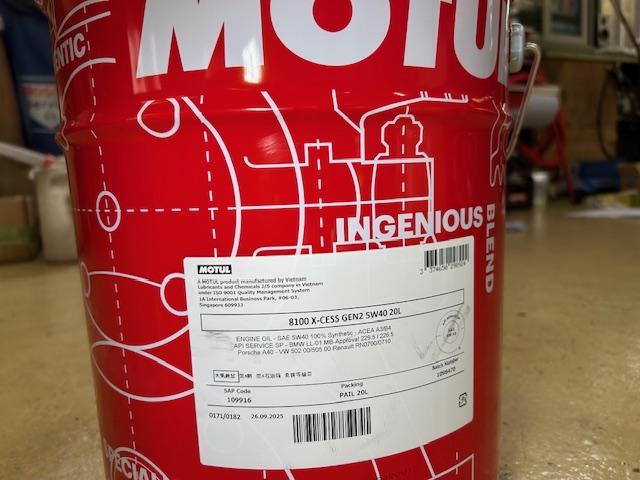 ＢＭＷ 118i F20　エンジンオイル＆フィルター交換ご入庫ありがとうございます！
大阪府　和泉市