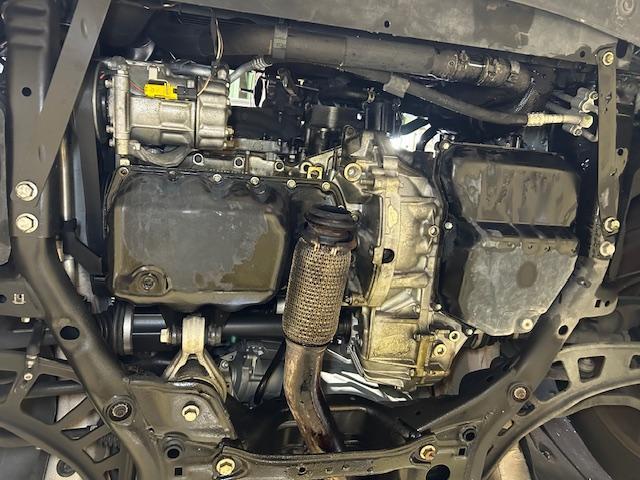 BMW MINI Cooper Ｓ Crossover R60　ミニ　クーパーＳ　クロスオーバー　エンジンオイル漏れ修理　オイルフィルターハウジングガスケット交換　大阪府　和泉市