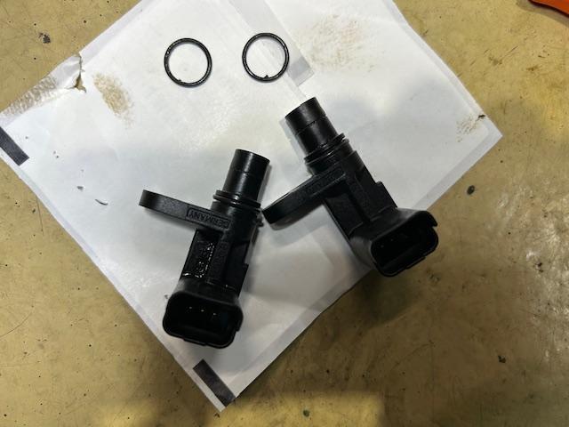 BMW MINI Cooper Ｓ Crossover R60　ミニ　クーパーＳ　クロスオーバー　エンジンオイル漏れ修理　オイルフィルターハウジングガスケット交換　大阪府　和泉市