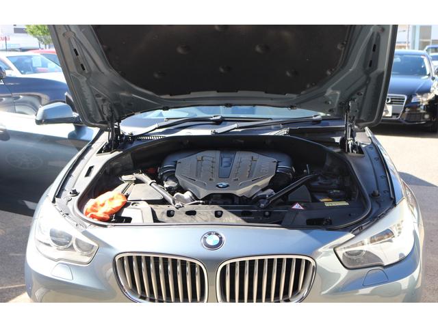 BMW 550 エンジンオイル補充