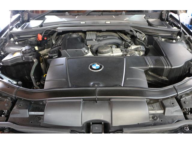 BMW 320i ヘッドライト交換