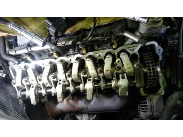 メルセデスベンツ AMG SLK55 R171 エンジンタペットカバーパッキン交換