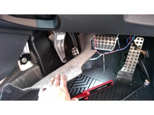 グーネットピット メルセデスベンツ E350 W212 フット パーキングブレーキ交換