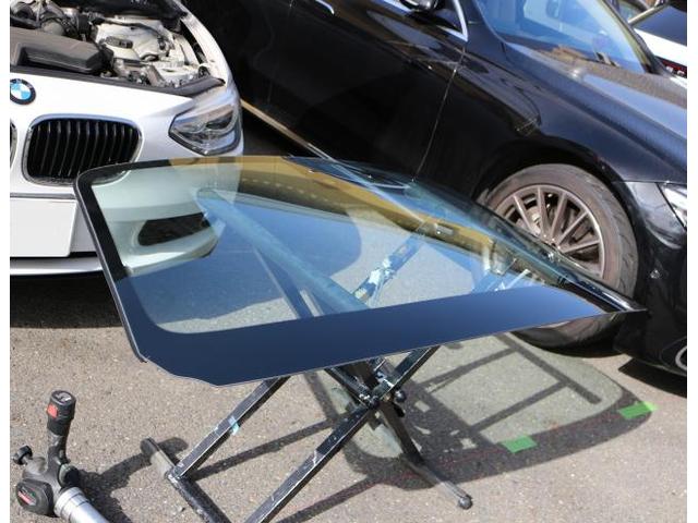 BMW 116i 飛び石 フロントガラス 交換