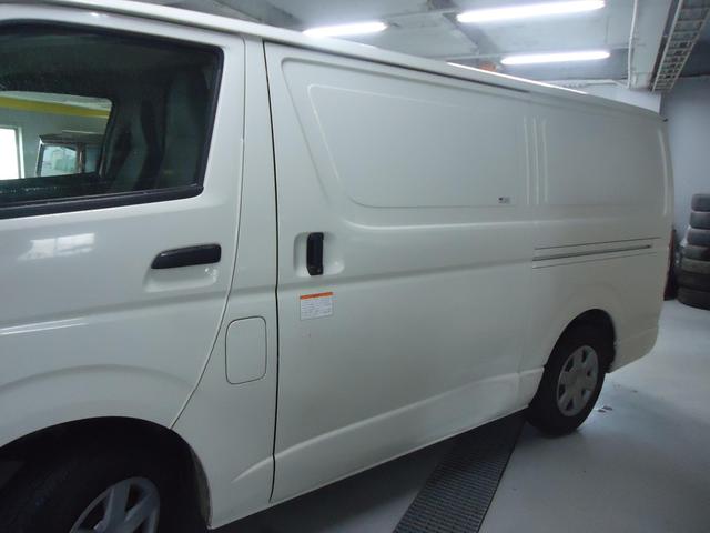 左スライドドア交換　ハイエース　GDH201V　ご新規様　初来店　大阪市　車検　修理　鈑金　塗装　事故修理　パーツ持込取付　西成区　阿倍野区　住吉区　住之江区　
 
