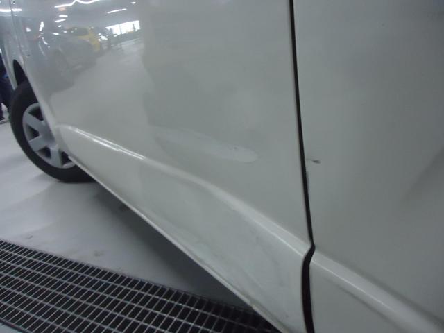 左スライドドア交換　ハイエース　GDH201V　ご新規様　初来店　大阪市　車検　修理　鈑金　塗装　事故修理　パーツ持込取付　西成区　阿倍野区　住吉区　住之江区　
 
