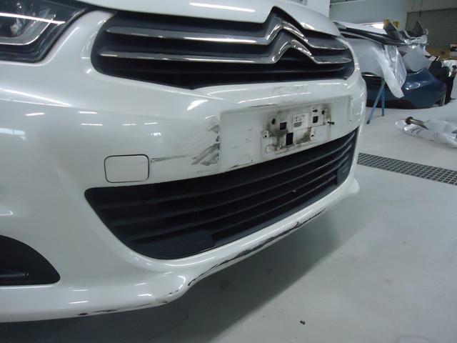 フロントバンパー交換　シトロエンC4　ABA-B7HN02　H27年式　ご新規様　初来店　大阪市　車検　修理　鈑金　塗装　事故修理　パーツ持込取付　西成区　阿倍野区　住吉区　住之江区　